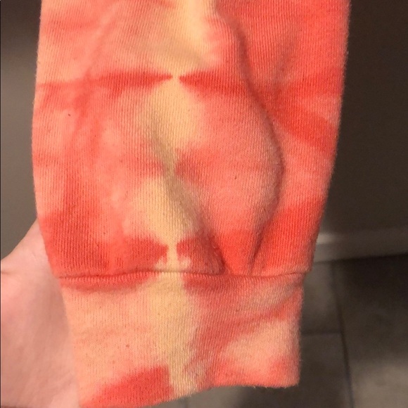 Pink tye dye cropped sweater - Picture 2 of 3